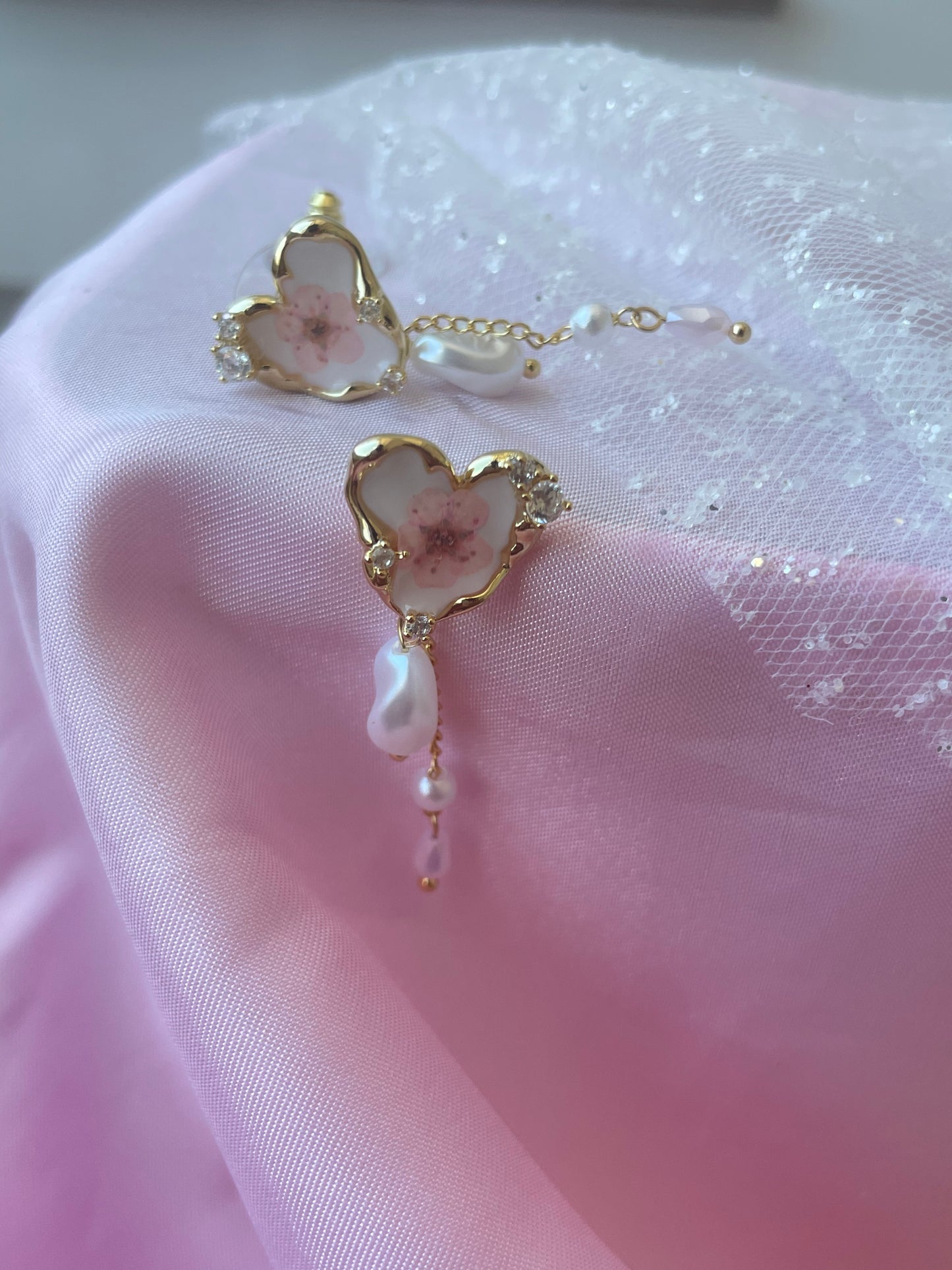 Coquette flower pearl earrings