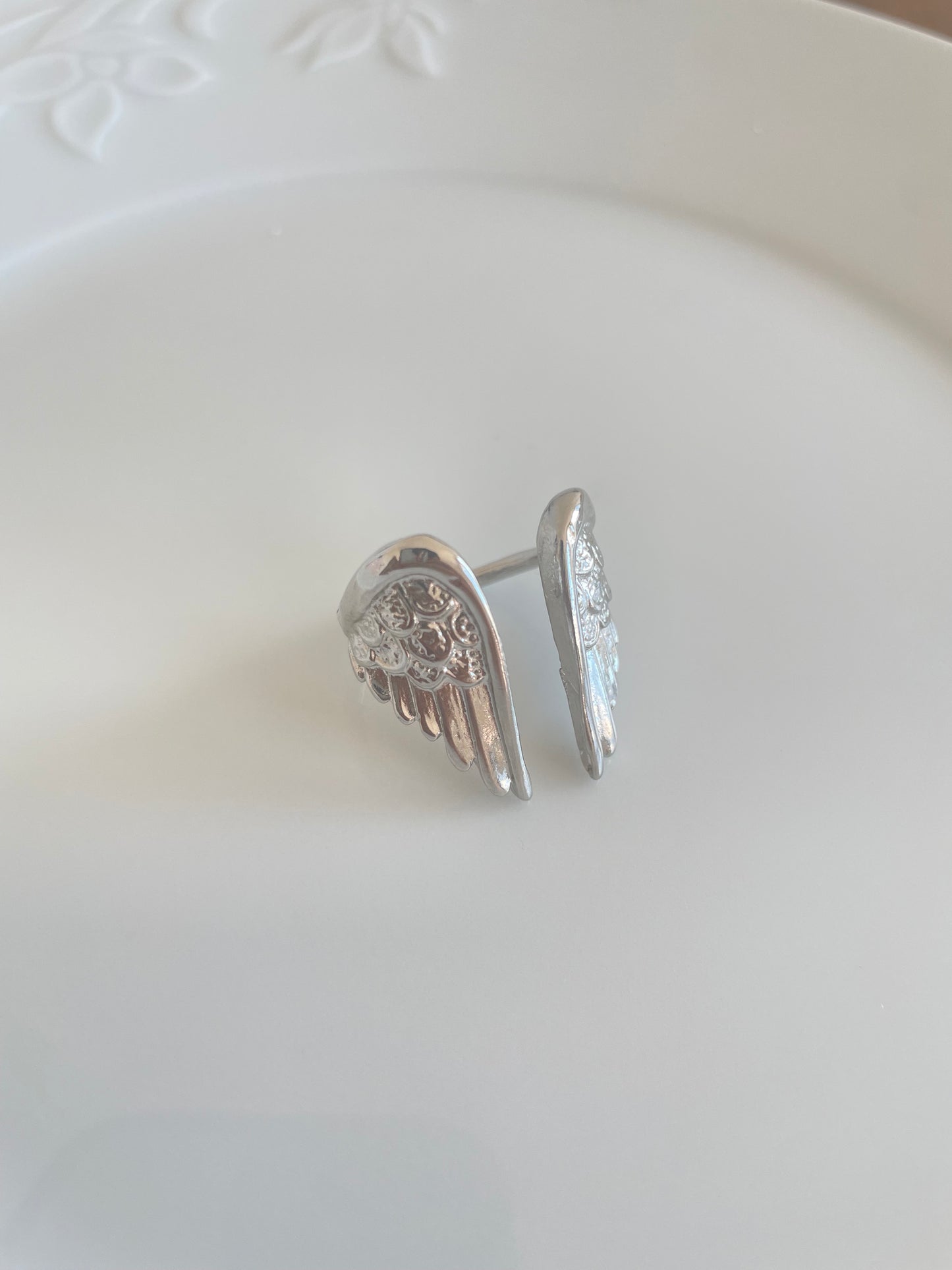 Angel wings ring