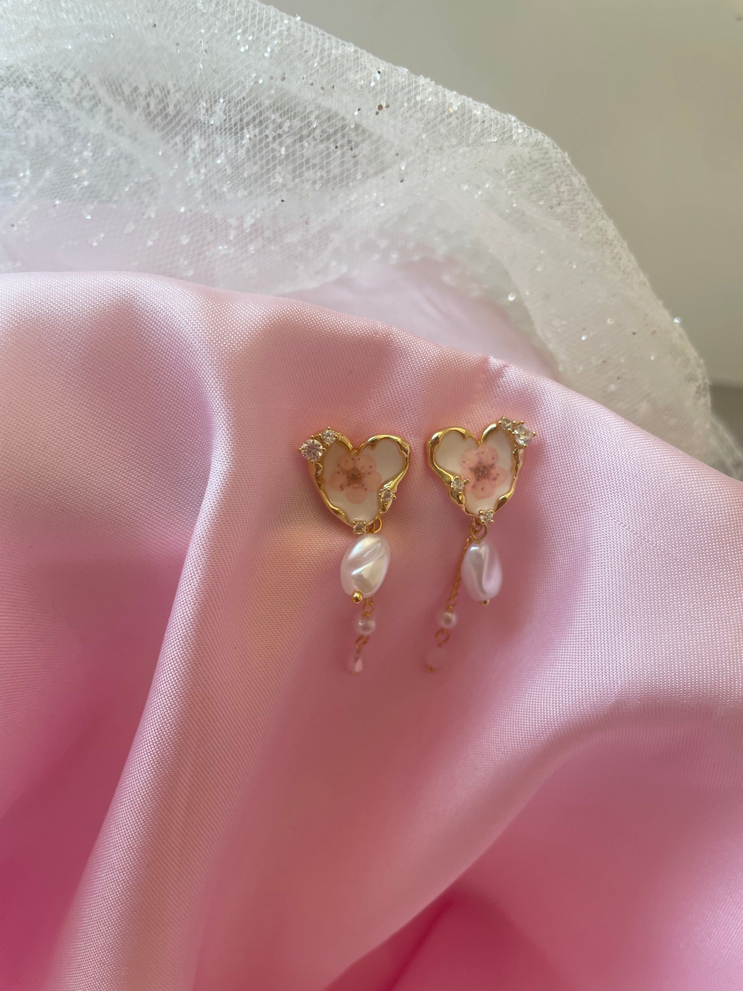 Coquette flower pearl earrings