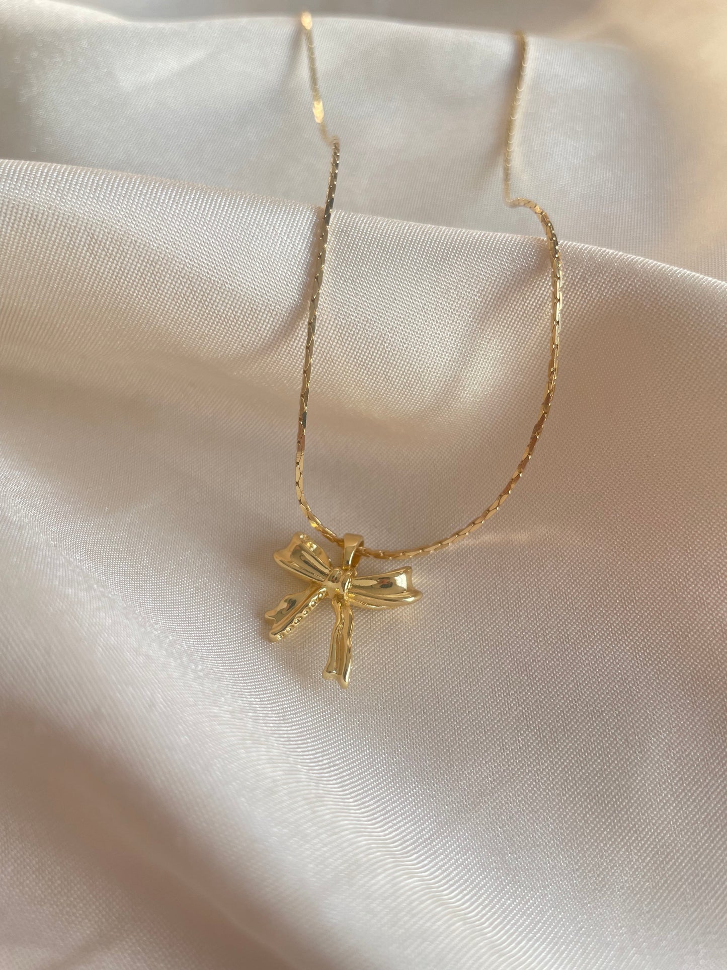 Golden Bow Necklace