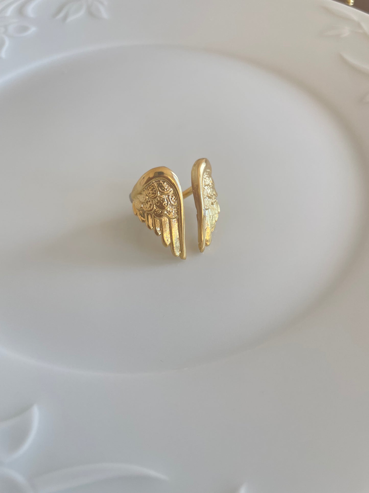 Angel wings ring