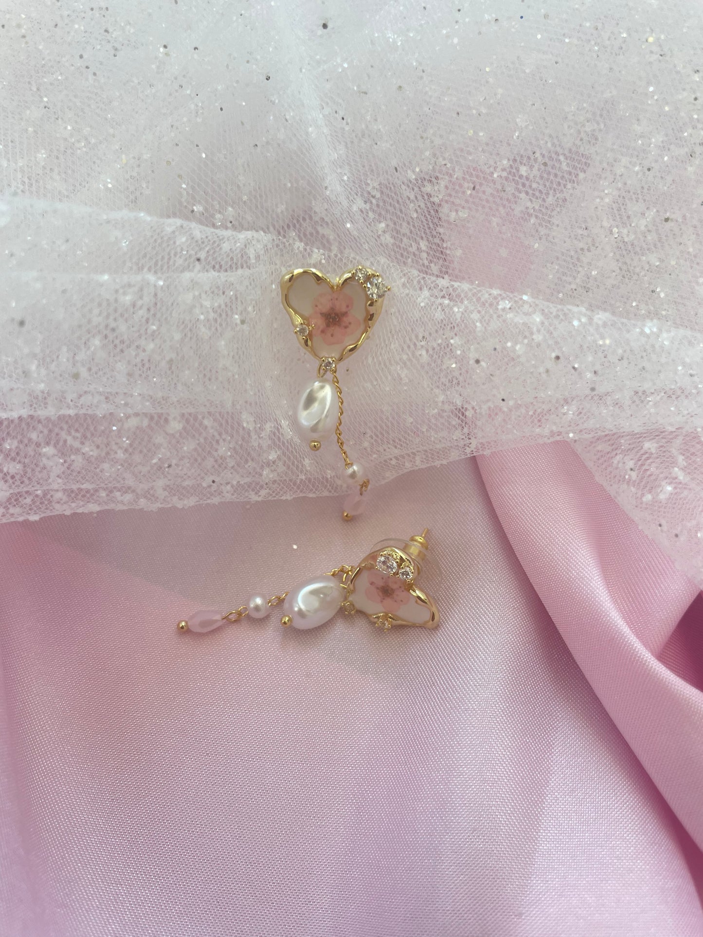 Coquette flower pearl earrings