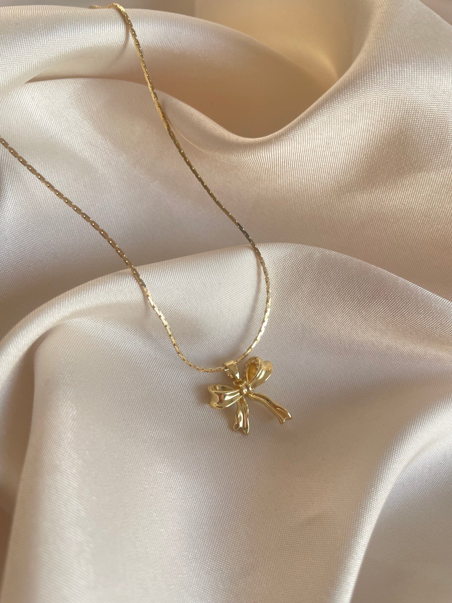 Golden Bow Necklace