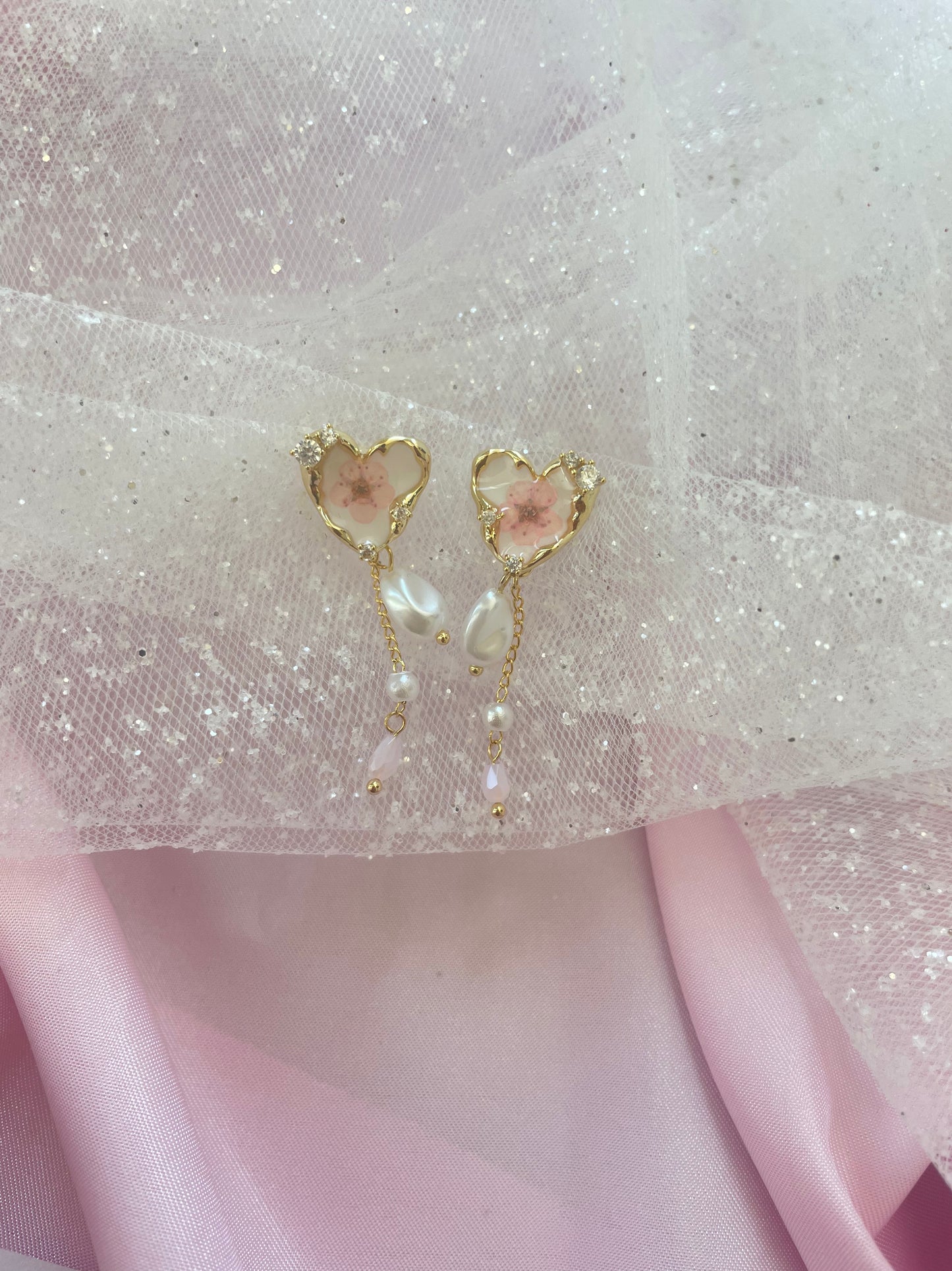 Coquette flower pearl earrings