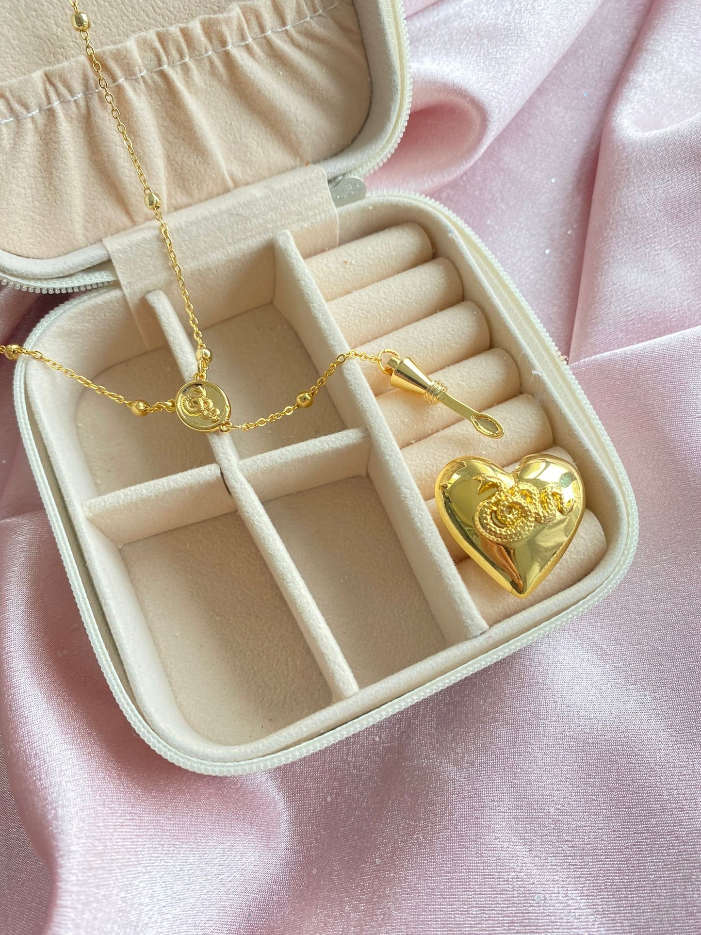 Lana Del Rey Heart Necklace