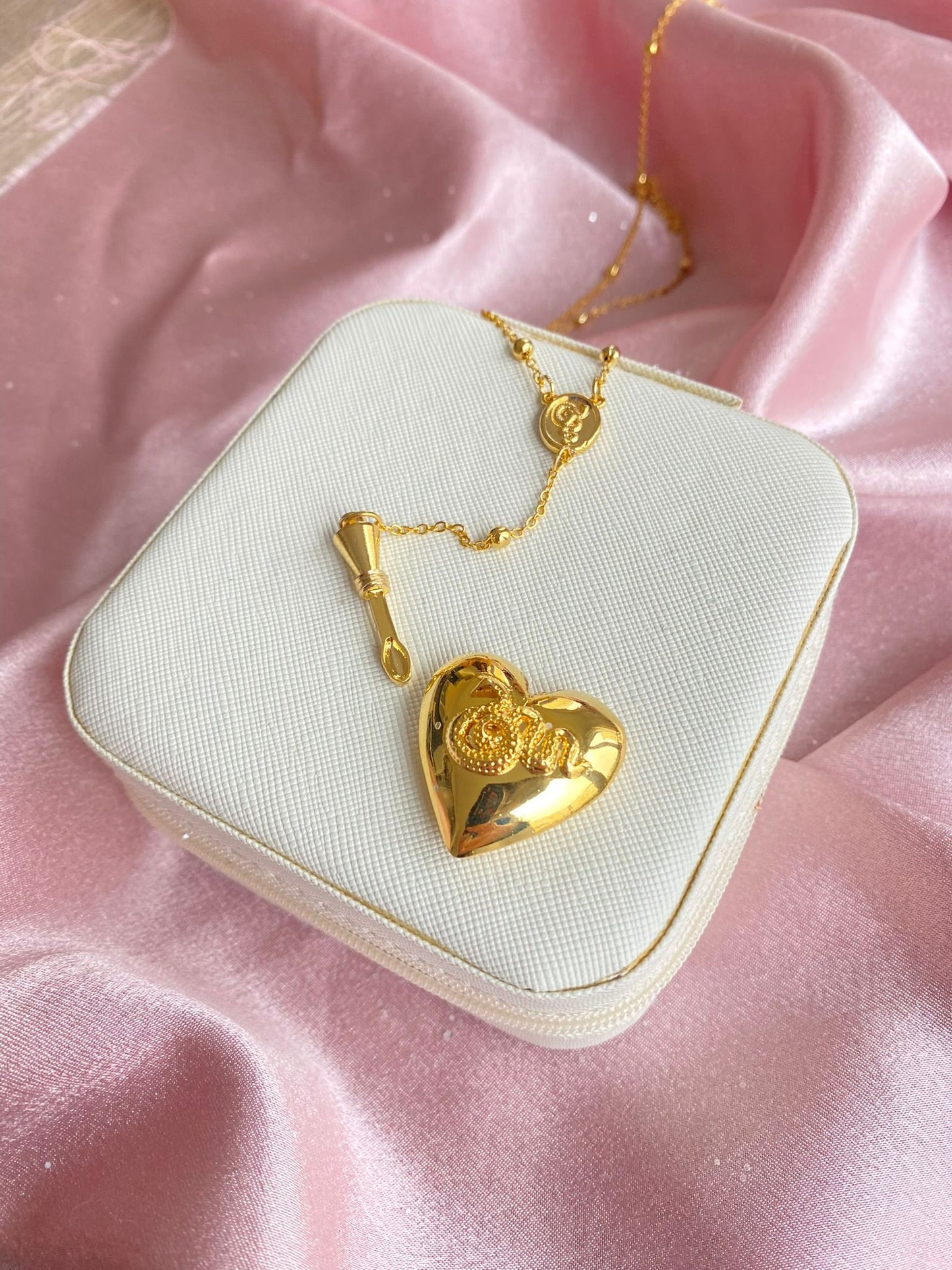 Lana Del Rey Heart Necklace