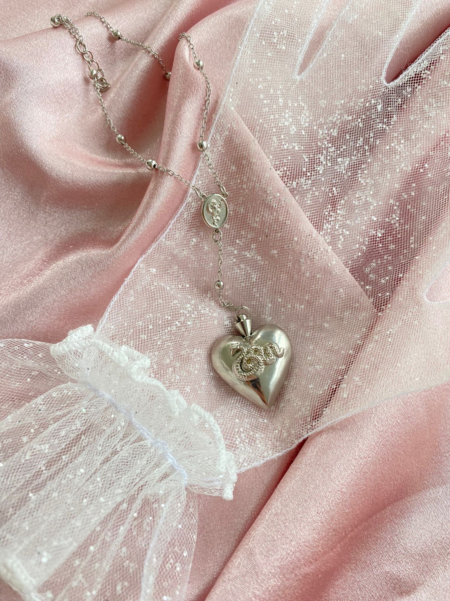 Lana Del Rey silver heart necklace