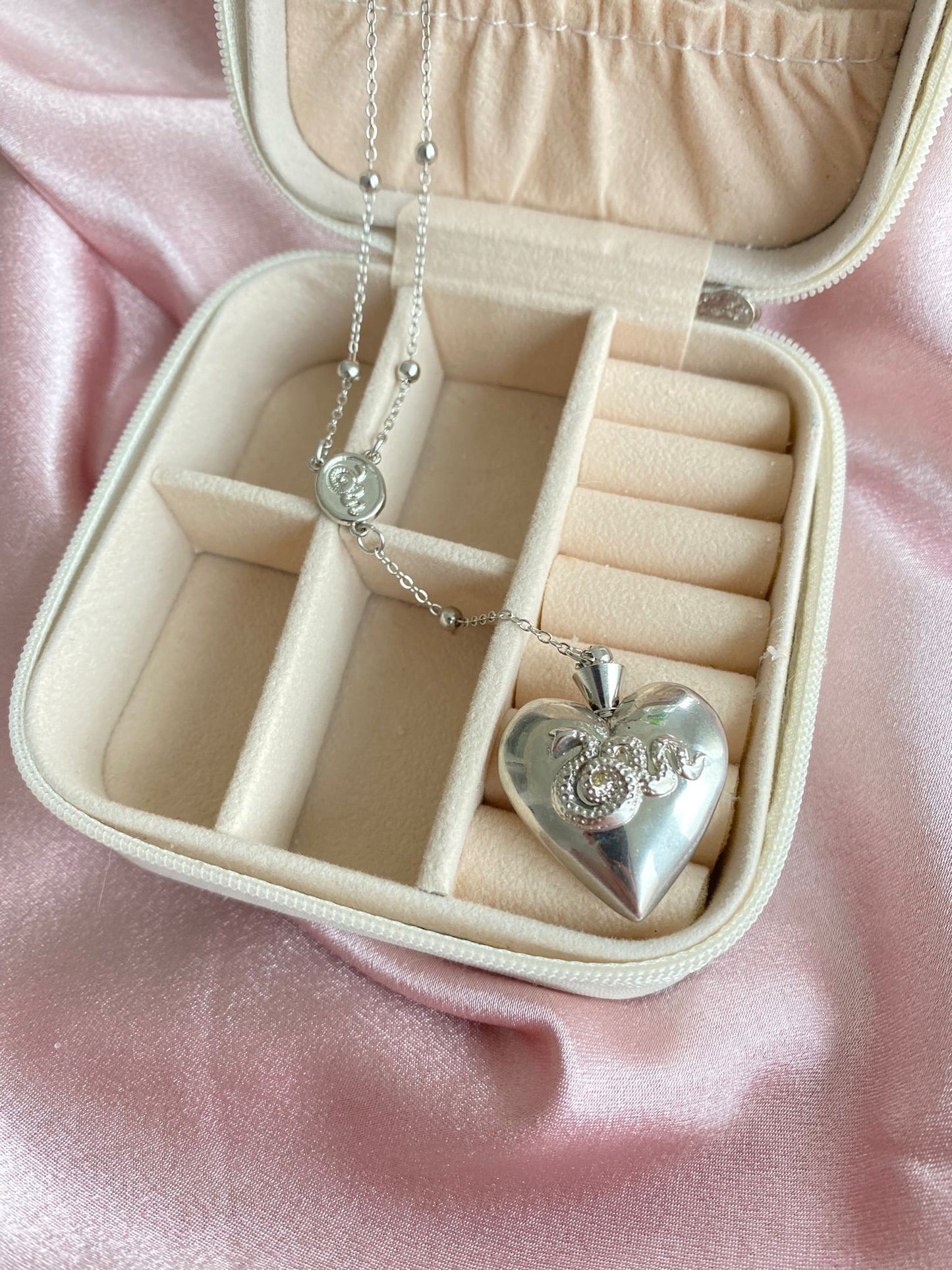 Lana Del Rey silver heart necklace